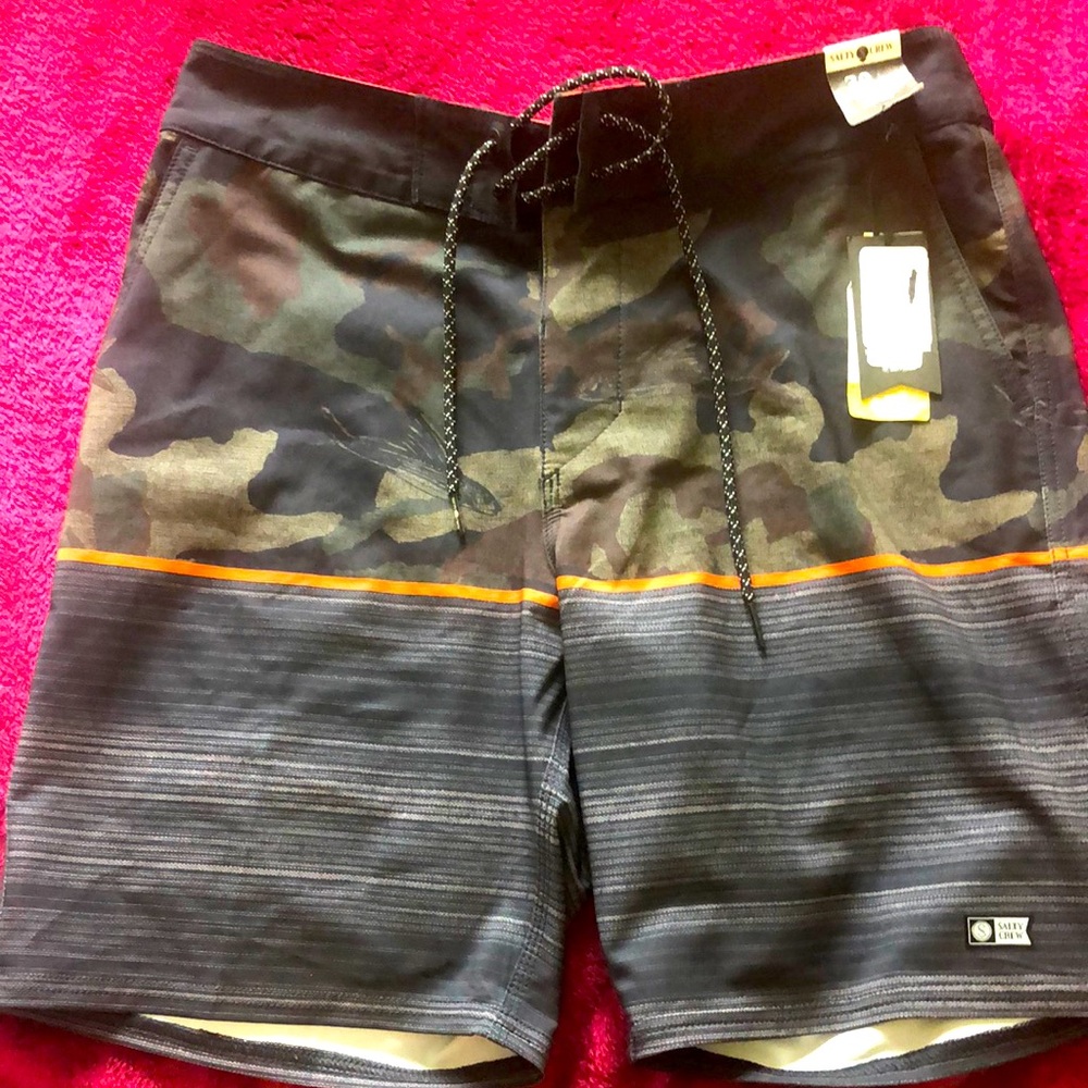 Salty Crew camo boardshorts 30" waist 19" mid-leg